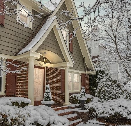 2nd image of 256 Forest Ave