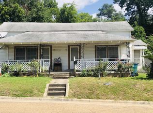 110 W College St, Carthage, TX 75633