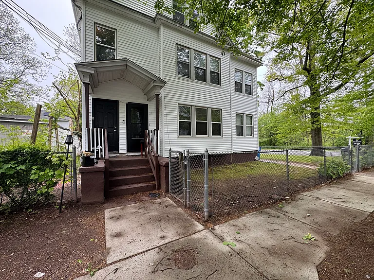 40 Harding Pl #3C — Photo 14