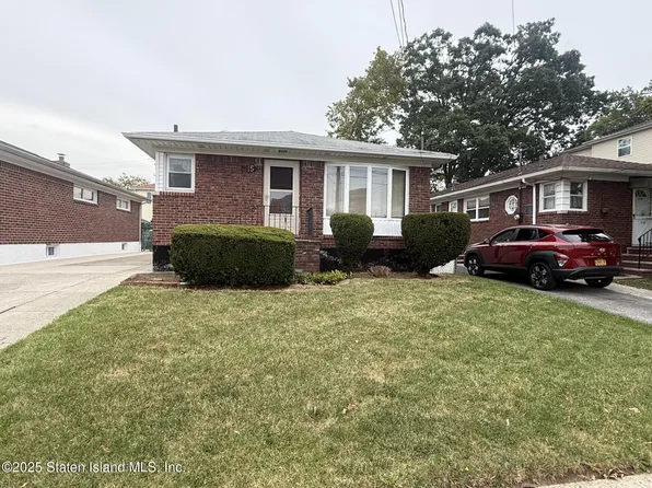 215 Hull Ave, Staten Island, NY 10306