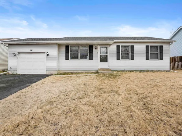 381 Rushmore Dr, Valparaiso, IN 46385
