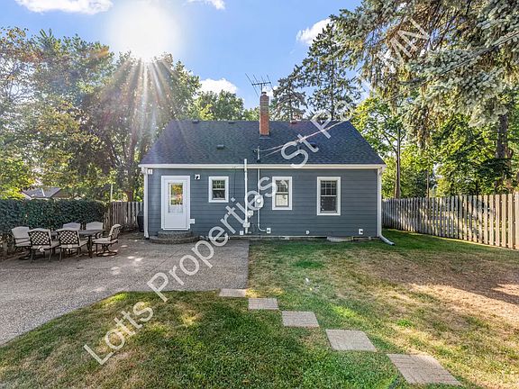 2nd image of 1444 Alameda St