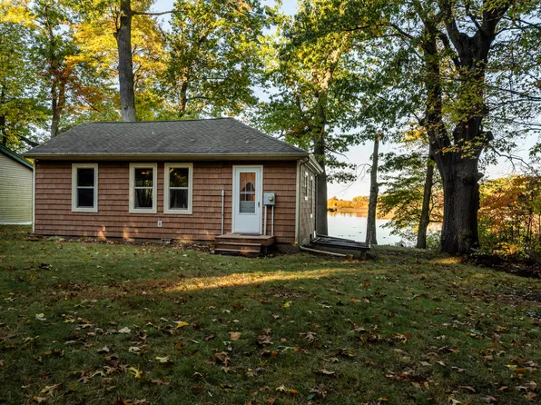 52769 County Road 384, Grand Junction, MI 49056