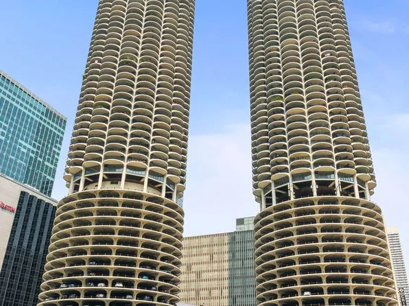 300 N State St APT 2534, Chicago, IL 60654