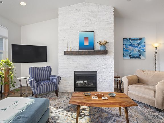 3rd image of 2053 N 4th Way