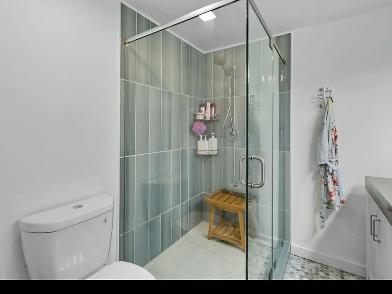 7728 77th Way — Photo 14