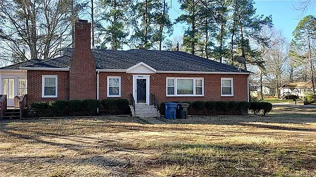 19600 Smith Cir — Photo 1