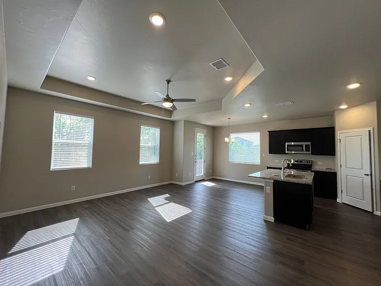 3500 Tripps Pl — Photo 4