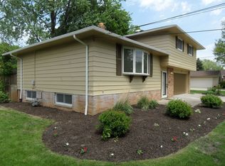 7014 Middlebrook Blvd, Middleburg Heights, OH 44130