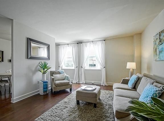 5th image of 1205 Saint Charles Ave APT 303
