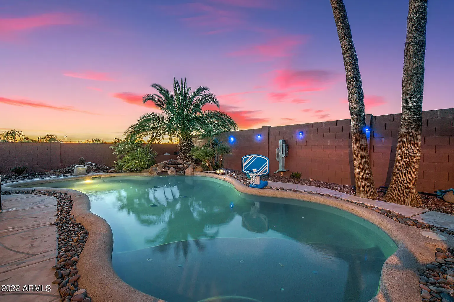 4 bed, 3200 sqft, $5,200 — Photo 2