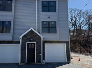 550 High St #4, Naugatuck, CT 06770