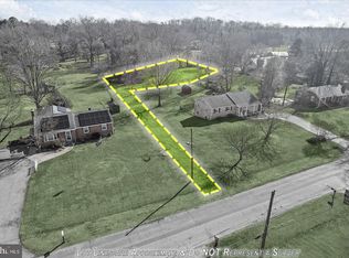 20821 Brooke Knolls Rd, Gaithersburg, MD 20882