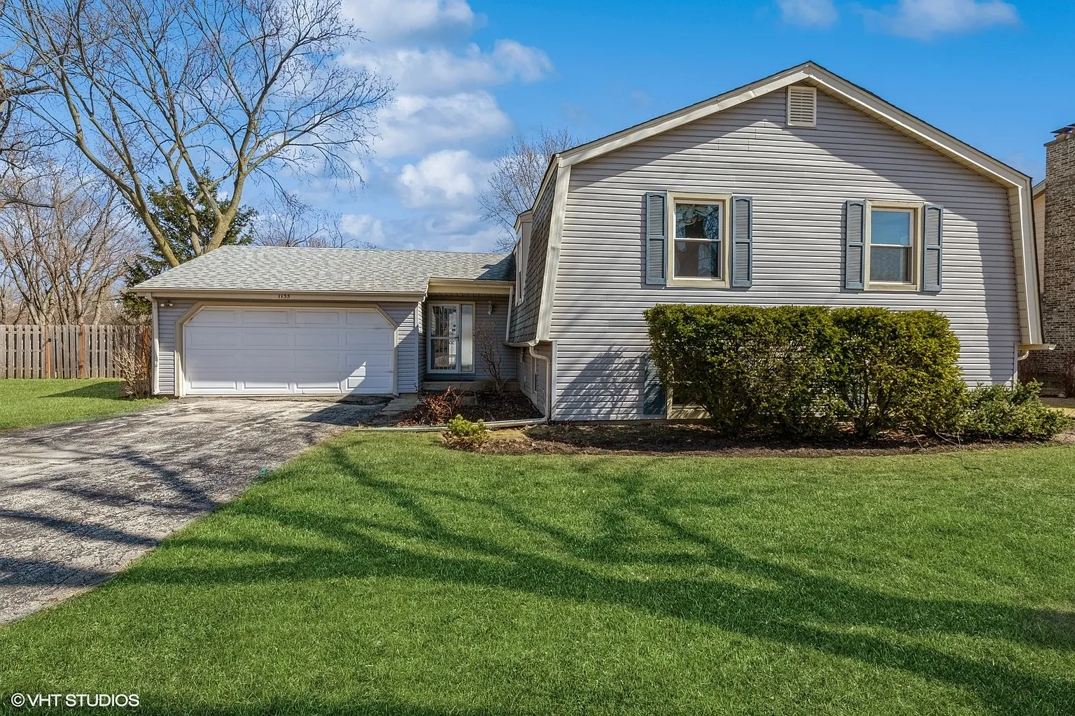 1135 Landwehr Rd photo 1