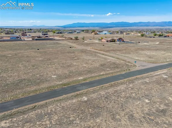 82 W Idaho Springs Dr, Pueblo, CO 81007