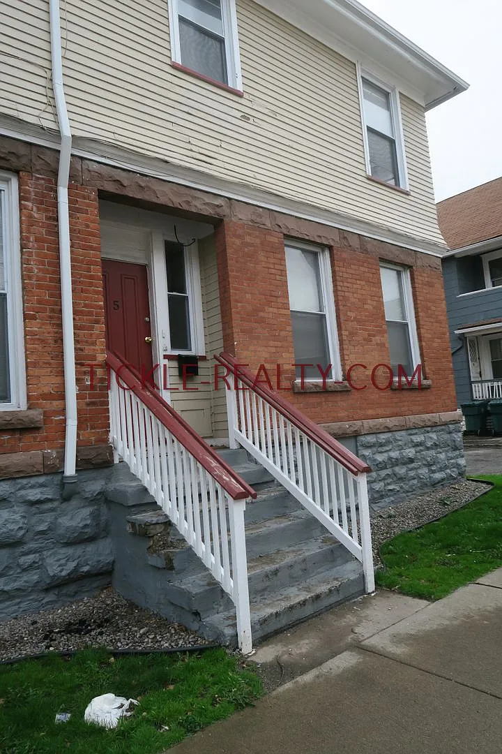 Building Photo - 459 Meigs St