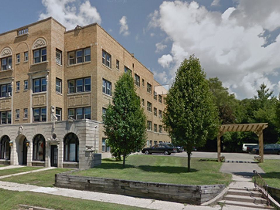 1st image of 529 N Main St #304