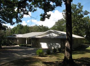 3135 Jeter Rd, Clifton, TN 38425