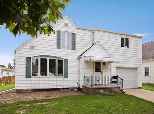 219 S John St, Kimberly, WI 54136
