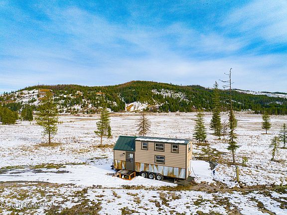 5th image of 992 Green Valley Rd