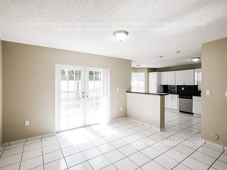 621 SW 176th Ave — Photo 10