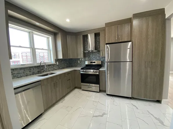 31-12 38th Ave #4C, Long Island City, NY 11101
