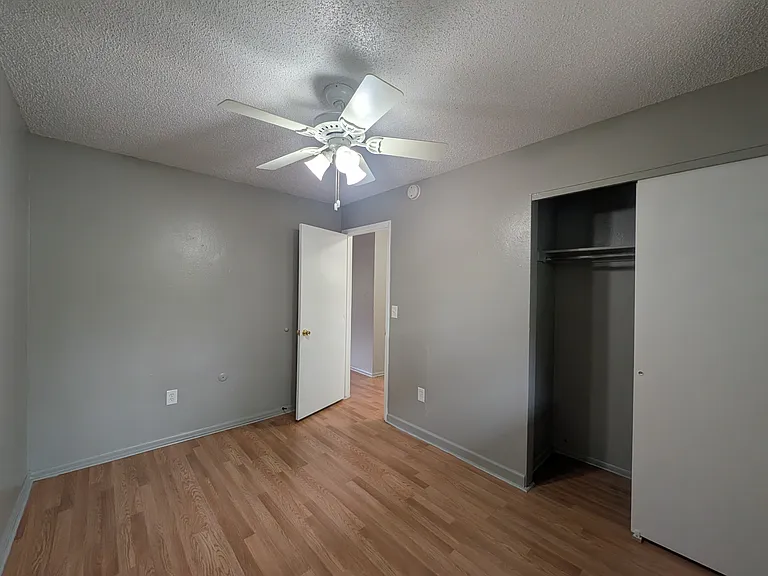 970 Newton St #B — Photo 13
