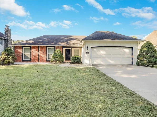 9912 Knox Dr, Overland Park, KS 66212