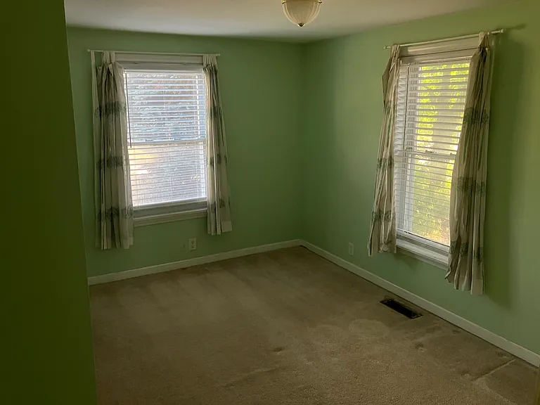 1103 Adele St — Photo 16