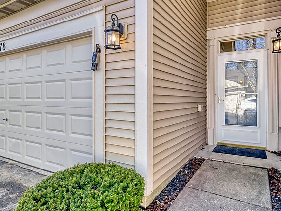 2nd image of 2278 Meadowcroft Ln