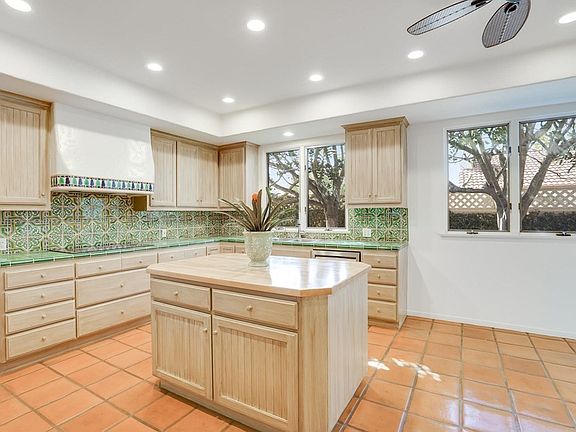 5th image of 2781 Caminito Merion