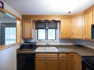 159 Elm St APT 4, Southbridge, MA 01550