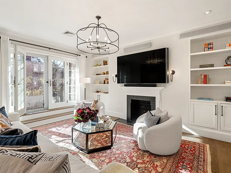 6 W Hill Pl — Photo 6