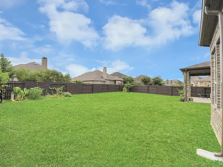 2210 Captain Davis Dr — Photo 29