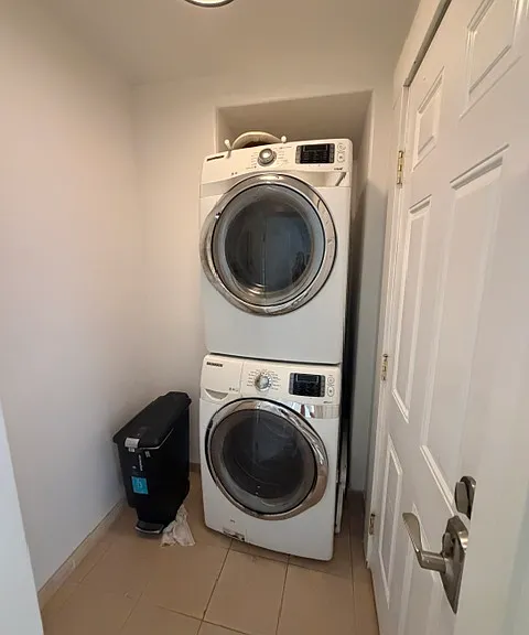 1299 Dolores St — Photo 3