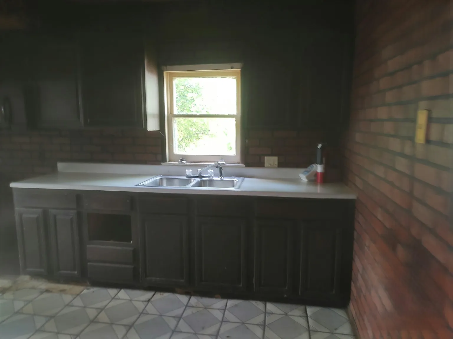 909 Fairland Street — Photo 4