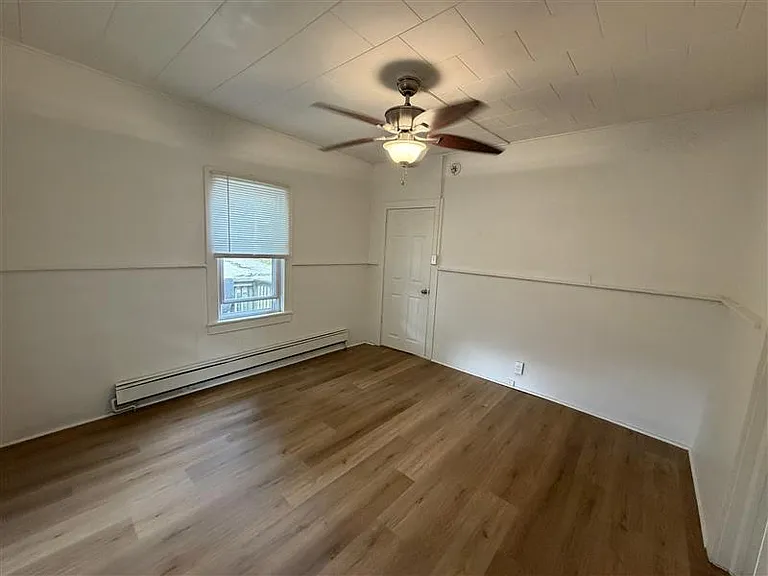 242R Valley St — Photo 6