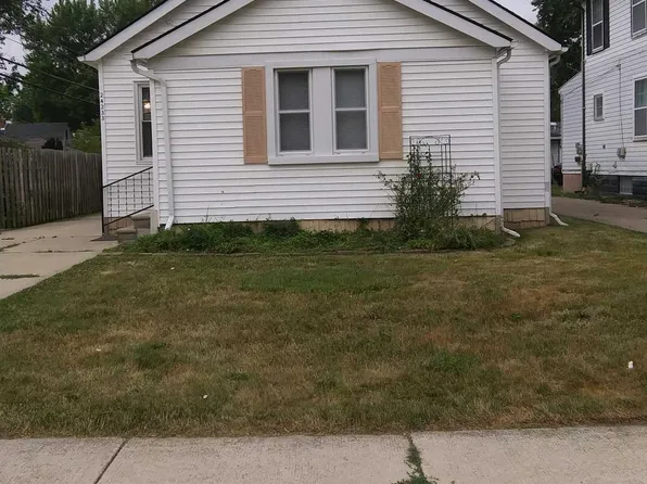 24233 Dale Ave, Eastpointe, MI 48021