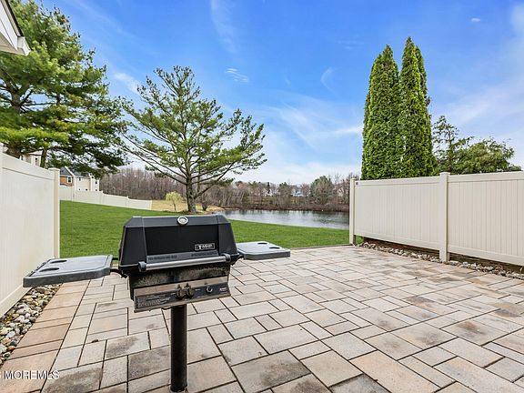 2nd image of 85 Dartmouth Place