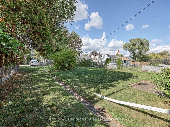5th image of 149 Strathearne Ave