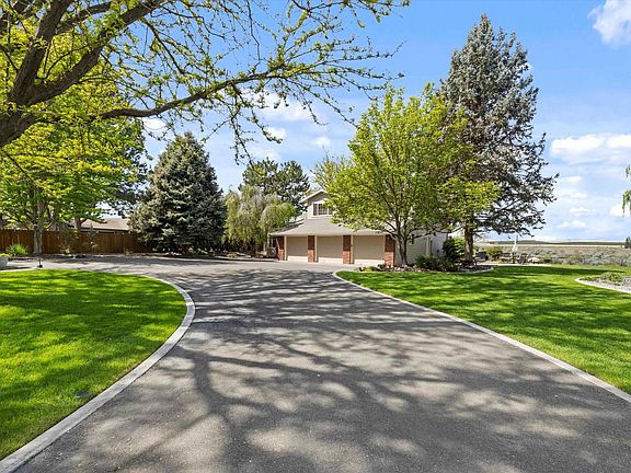 5th image of 109 Snake River Dr