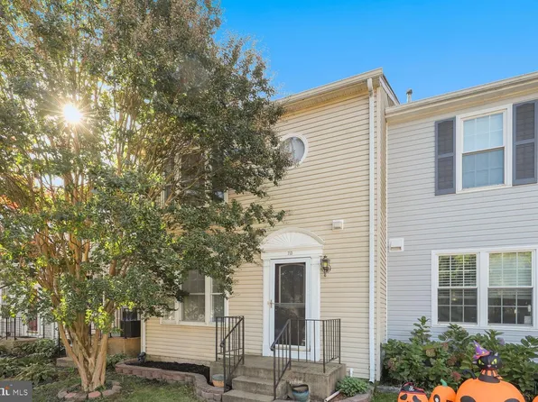 713 Arbor Ct, Warrenton, VA 20186