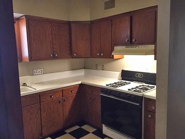 2nd image of 705 E Center St #2B