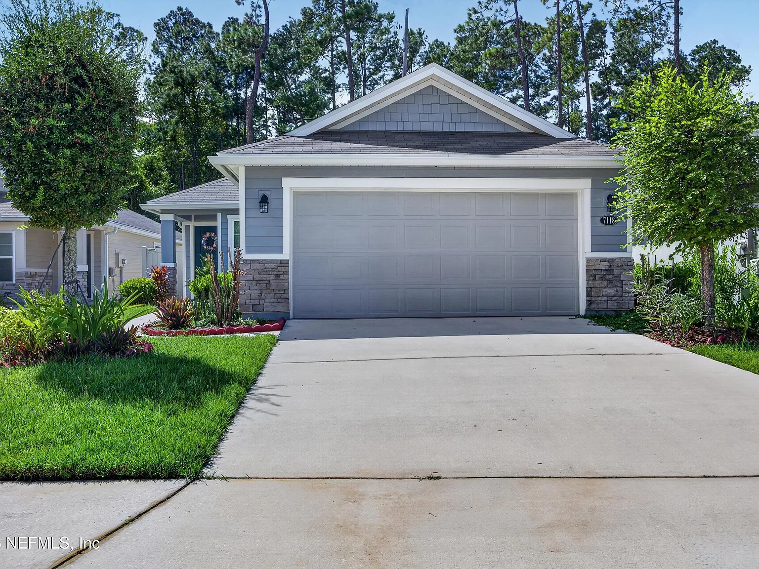 3 bed, 2.0 bath, 1352 sqft, $1,965 — Photo 2