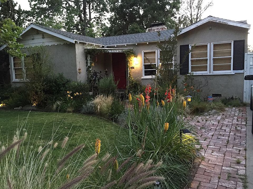 2nd image of 5927 Matilija Ave