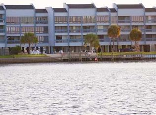 560 Pleasure Pier Blvd APT 206, Port Arthur, TX 77640