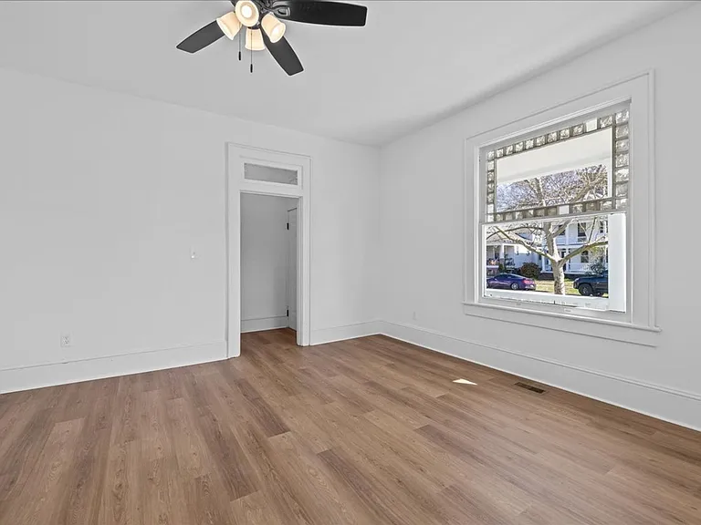 258 Maryland Ave — Photo 6