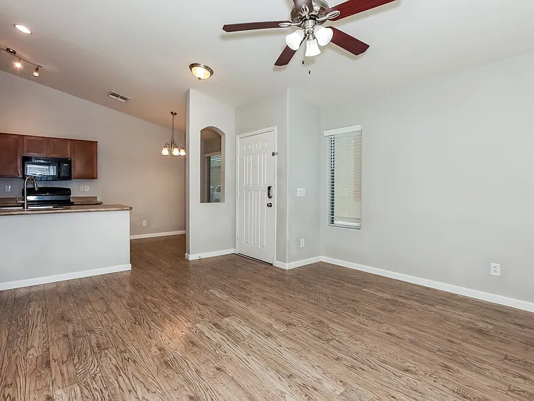 1631 W San Tan Hills Dr — Photo 4