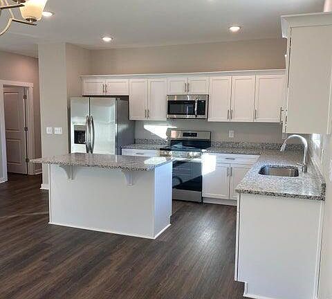 4th image of 1211 Scarlet Oak Rd