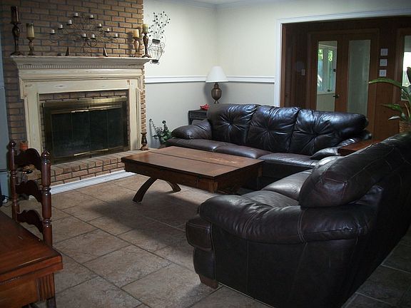 2nd image of 131 La Branche Ave